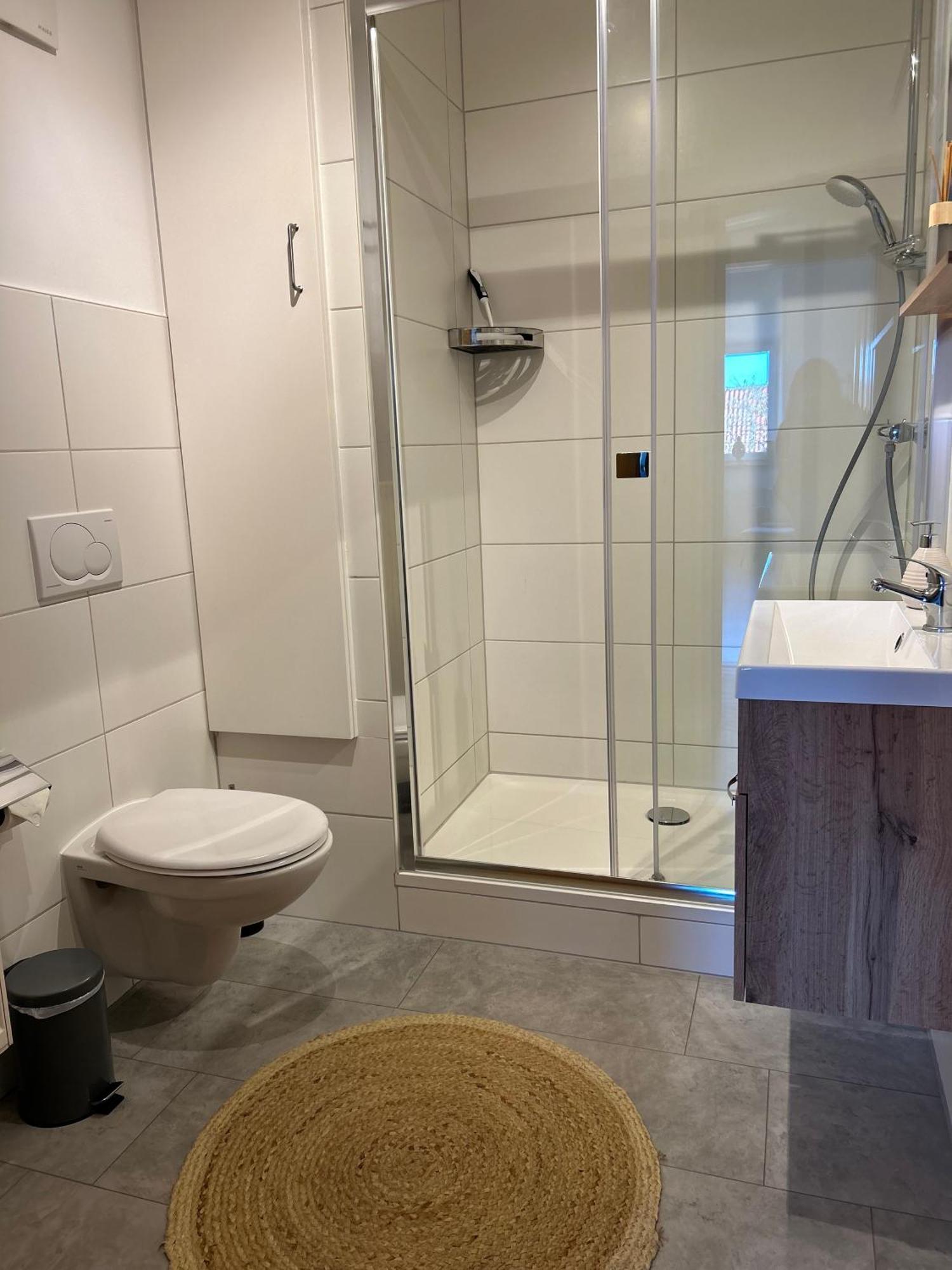ארפורט Gemuetliches Altstadtapartment Mit Balkon Und Smart Tv מראה חיצוני תמונה