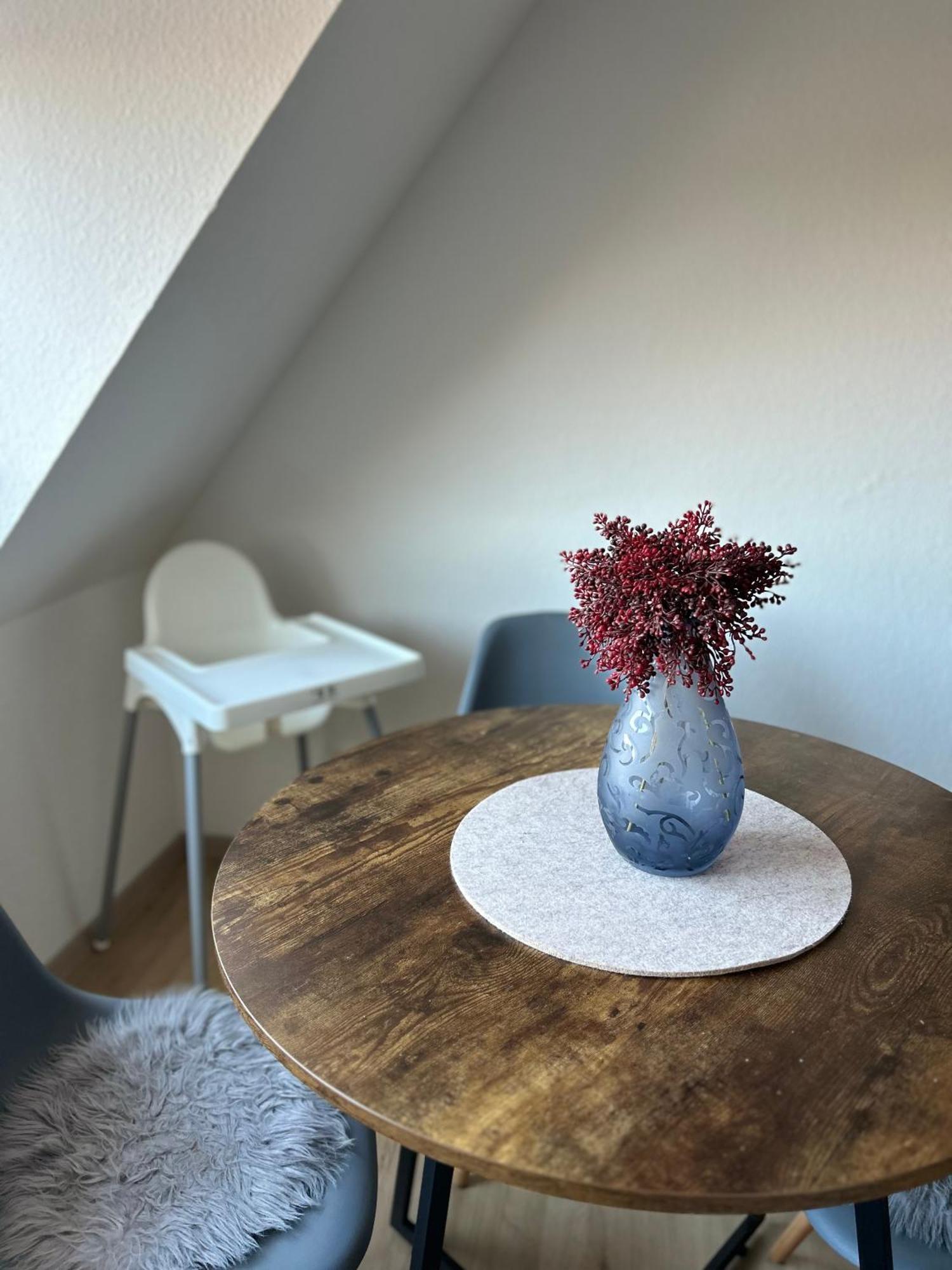 ארפורט Gemuetliches Altstadtapartment Mit Balkon Und Smart Tv מראה חיצוני תמונה